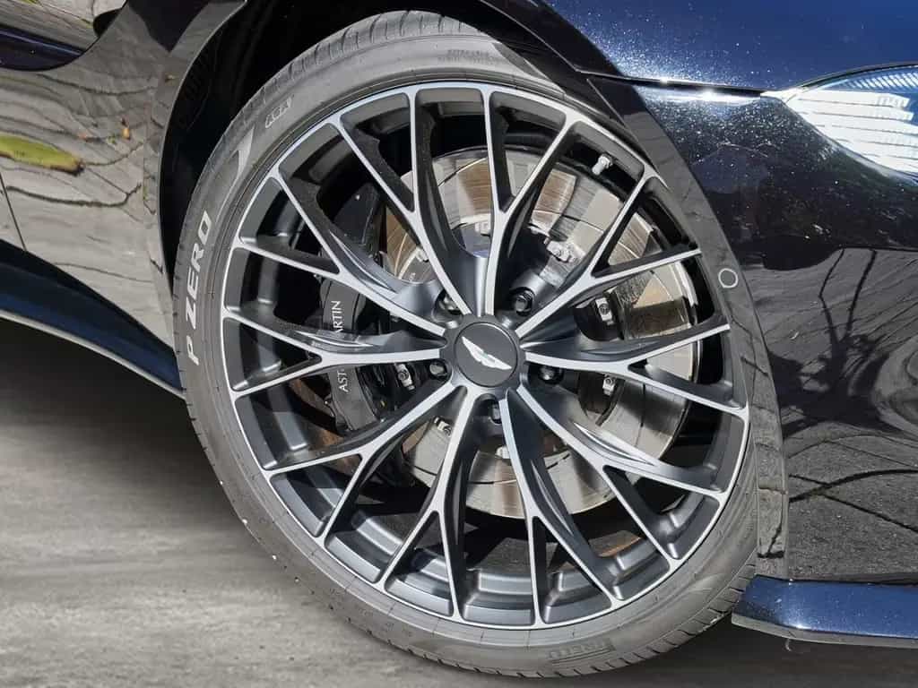 Aston Martin V8 Vantage Vantage V8 Coupe Onyx Black / Ivory 07/2022-photo-10