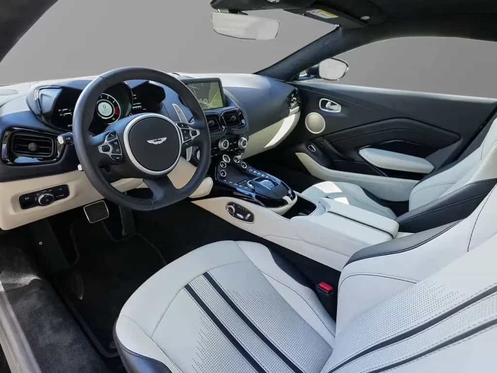 Aston Martin V8 Vantage Vantage V8 Coupe Onyx Black / Ivory 07/2022-photo-12