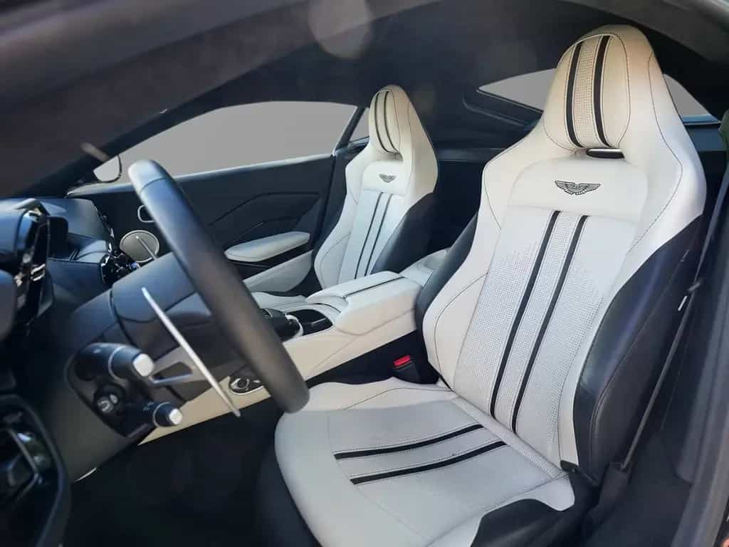 Aston Martin V8 Vantage Vantage V8 Coupe Onyx Black / Ivory 07/2022-photo-13
