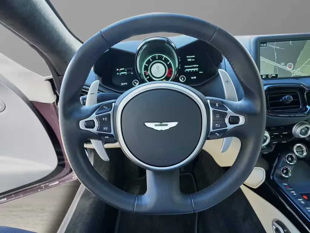 Aston Martin V8 Vantage Vantage V8 Coupe Onyx Black / Ivory 07/2022-photo-14
