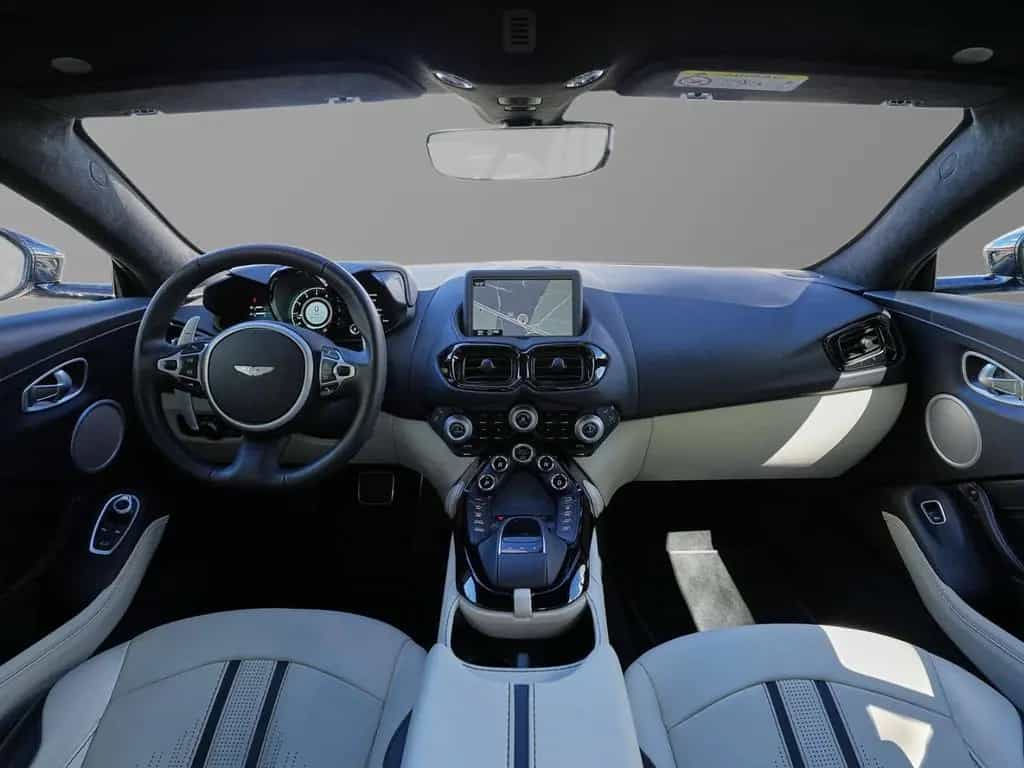 Aston Martin V8 Vantage Vantage V8 Coupe Onyx Black / Ivory 07/2022-photo-17