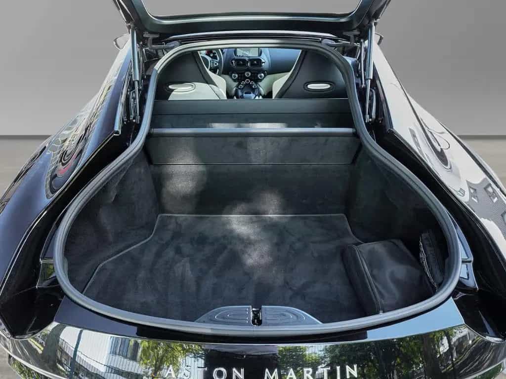Aston Martin V8 Vantage Vantage V8 Coupe Onyx Black / Ivory 07/2022-photo-21