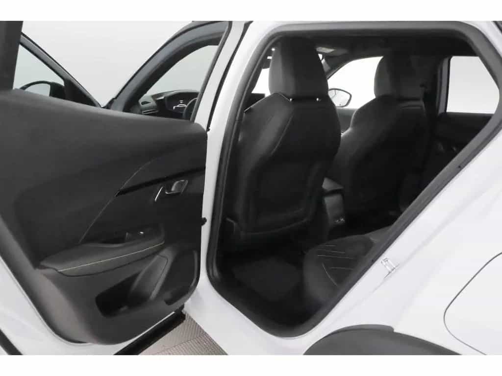 Peugeot 2008 1.2PureTech Aut.130 GT+LED+NAVI+VIRTUAL+PDC 06/2024-photo-18