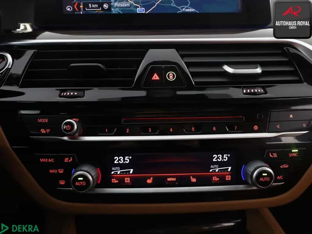 BMW 5 Series 540 i T xDrive M SPORT SHADOW 360GRAD,B+W,MEMORY 10/2018-photo-21