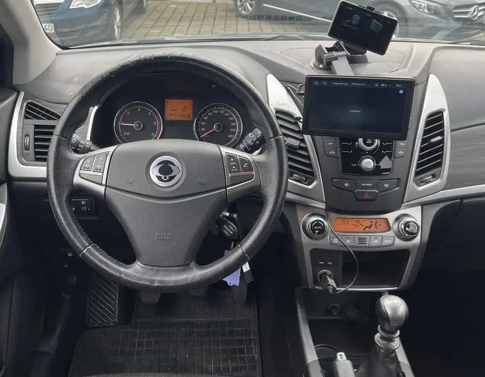 Ssangyong Korando 2.0 D20T 4x2 08/2015-photo-10