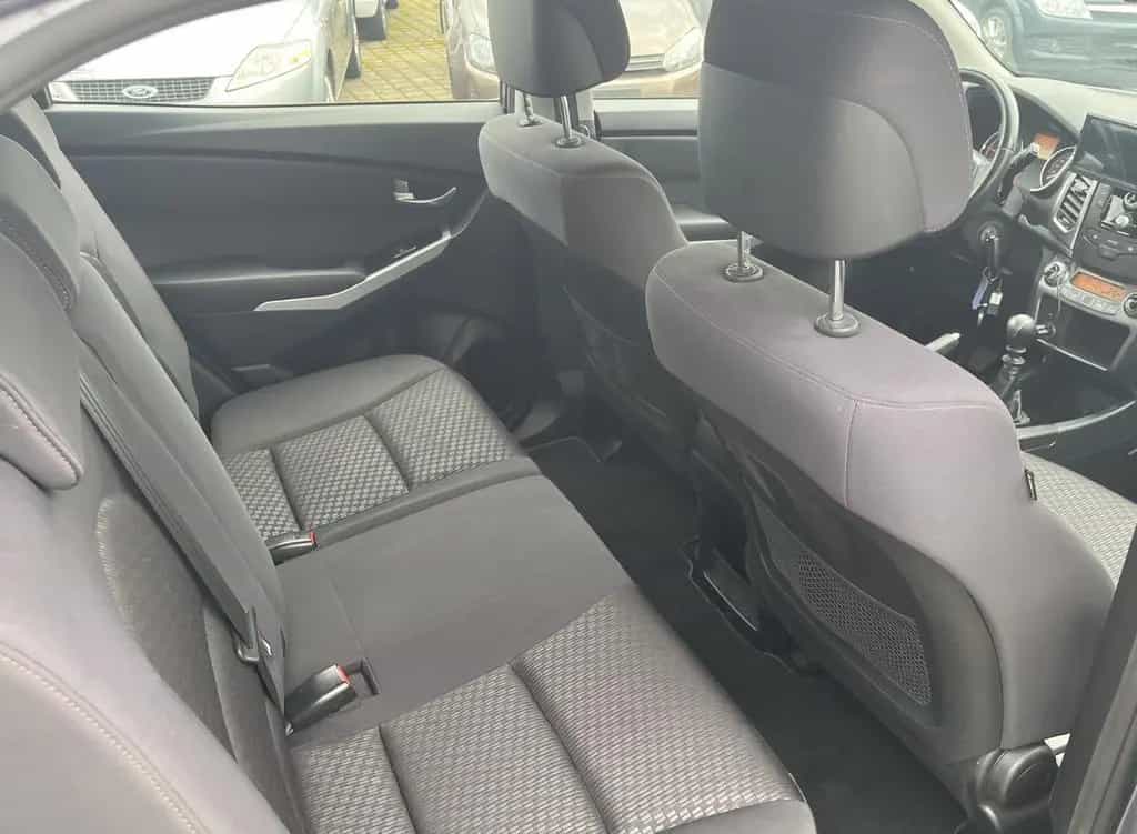 Ssangyong Korando 2.0 D20T 4x2 08/2015-photo-13