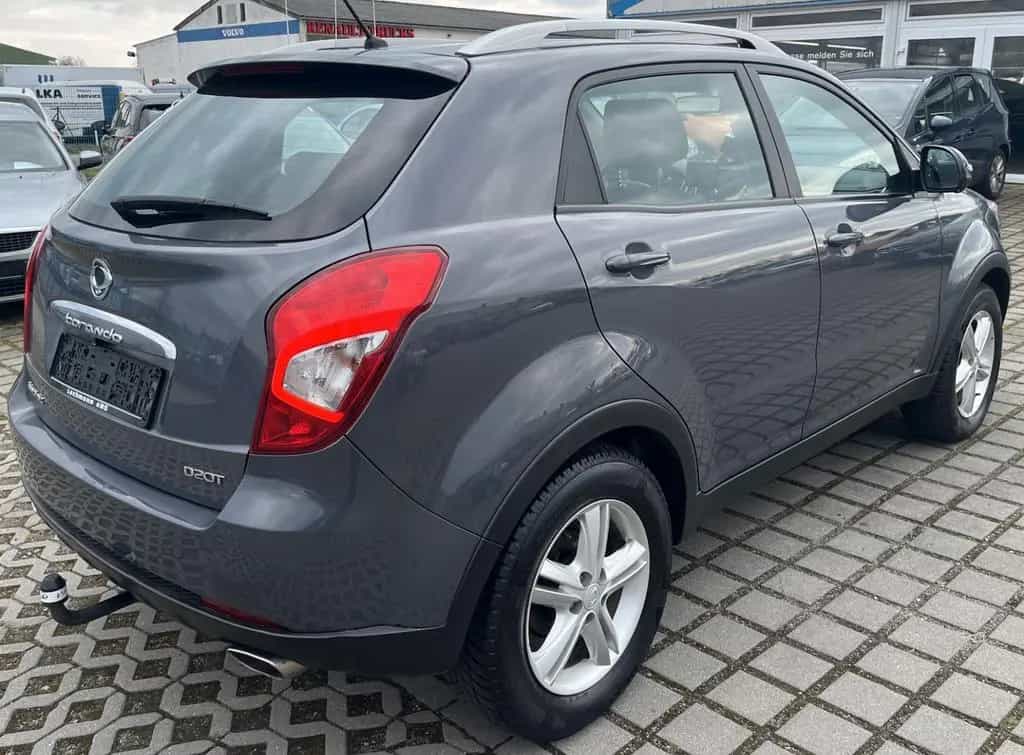 Ssangyong Korando 2.0 D20T 4x2 08/2015-photo-5