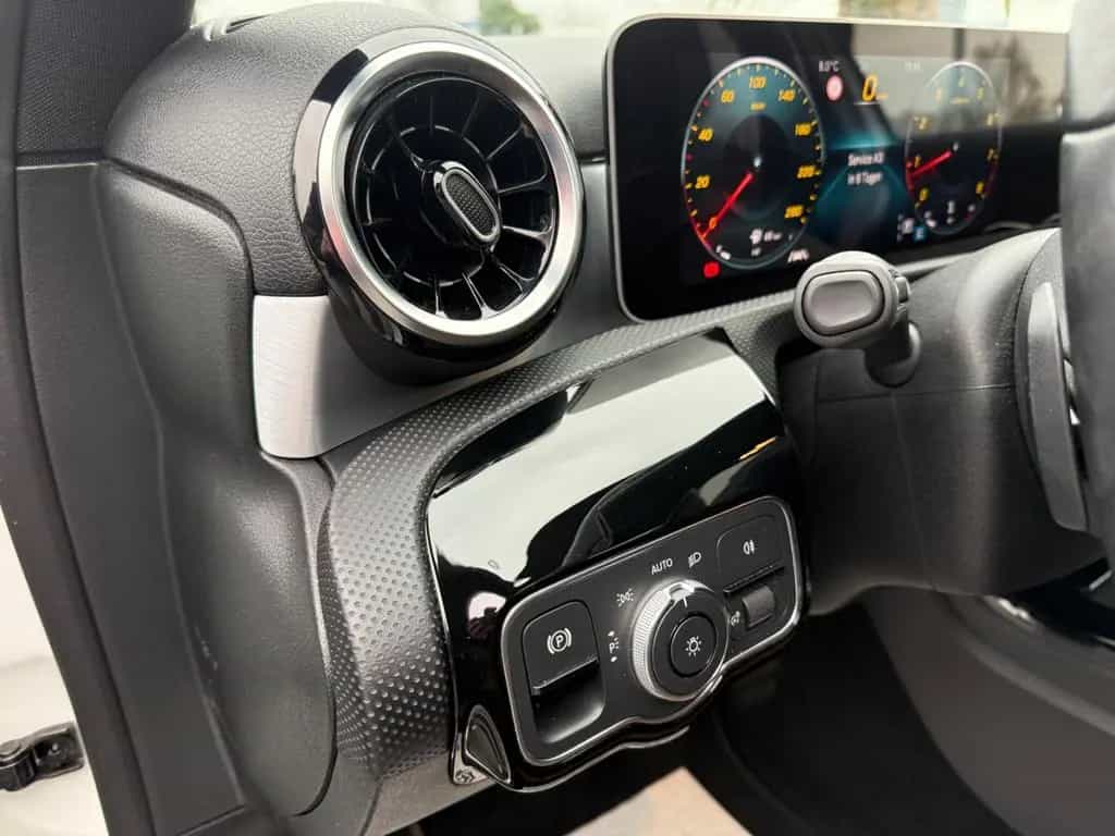Mercedes-Benz A 220 A A 220 4Matic 11/2018-photo-10