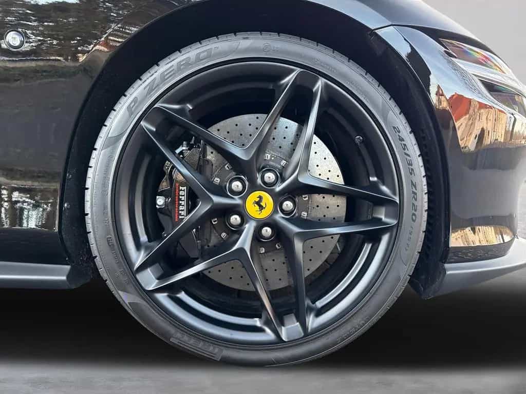 Ferrari Roma Spider *LED-Scheinwerfer*20 Zoll Felge* 06/2025-photo-11