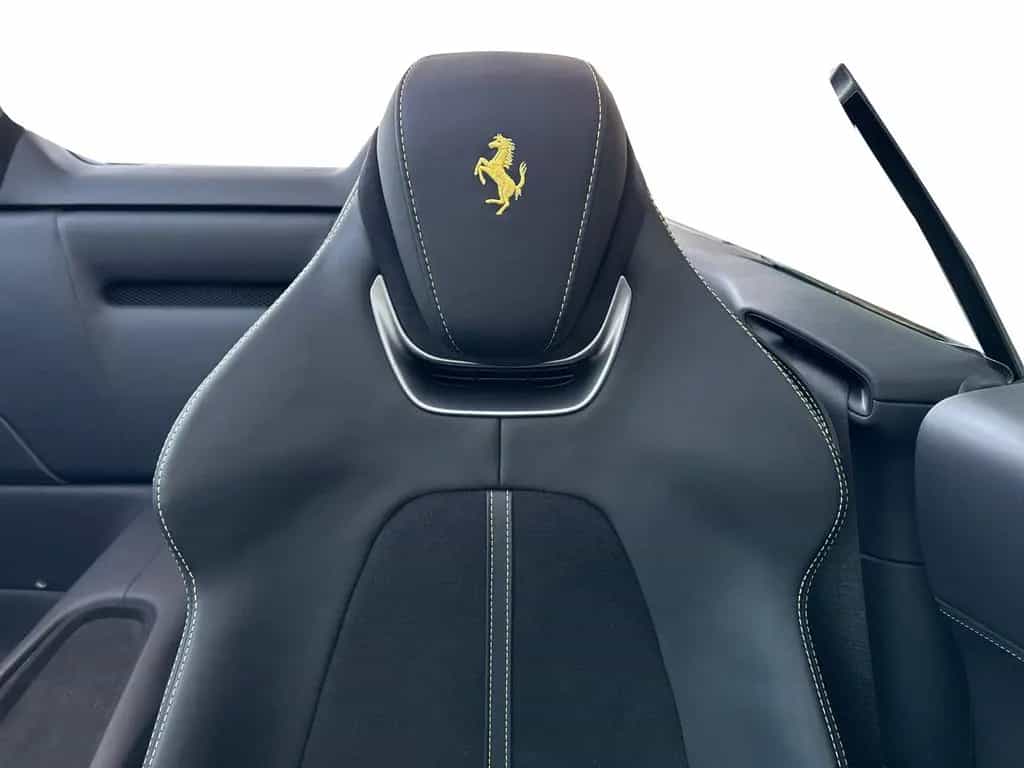 Ferrari Roma Spider *LED-Scheinwerfer*20 Zoll Felge* 06/2025-photo-17