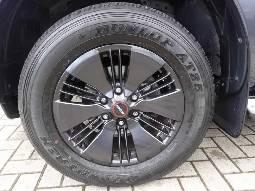 Isuzu D-Max Double Cab 1,9 LSE 09/2022-photo-5