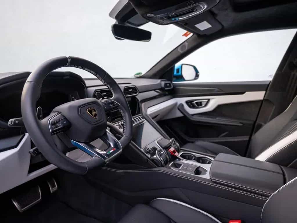 Lamborghini Urus S 23" B&O PANO MASSAGE PARK-ASSIST ADP 04/2025-photo-16