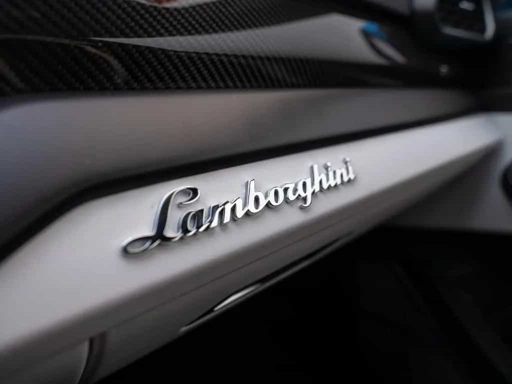 Lamborghini Urus S 23" B&O PANO MASSAGE PARK-ASSIST ADP 04/2025-photo-25