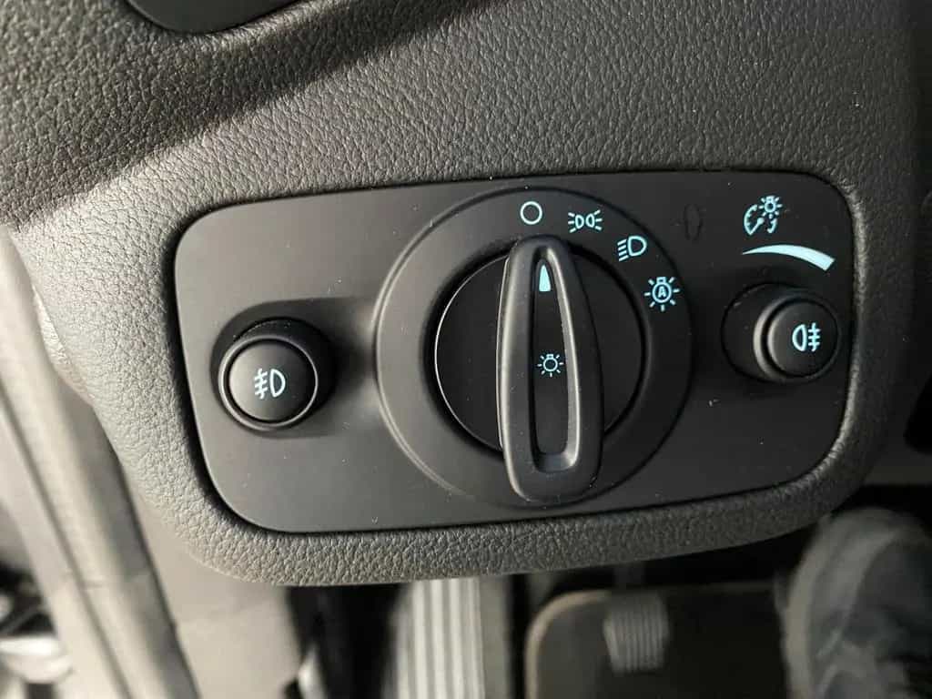 Ford Kuga Titanium+AHK+Xenon+PDC+BLIS+KeyFree+Winter 04/2018-photo-15
