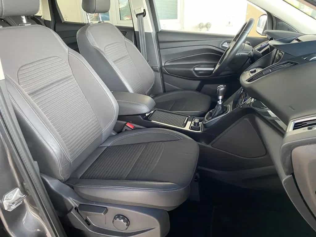 Ford Kuga Titanium+AHK+Xenon+PDC+BLIS+KeyFree+Winter 04/2018-photo-27