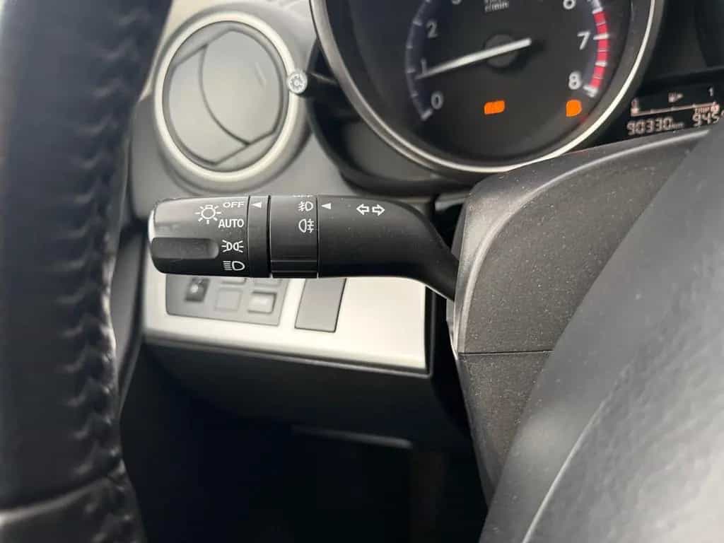 Mazda 3 1.6 Edition Tempomat Sitzheizung AHK Klimaaut. 12/2012-photo-19