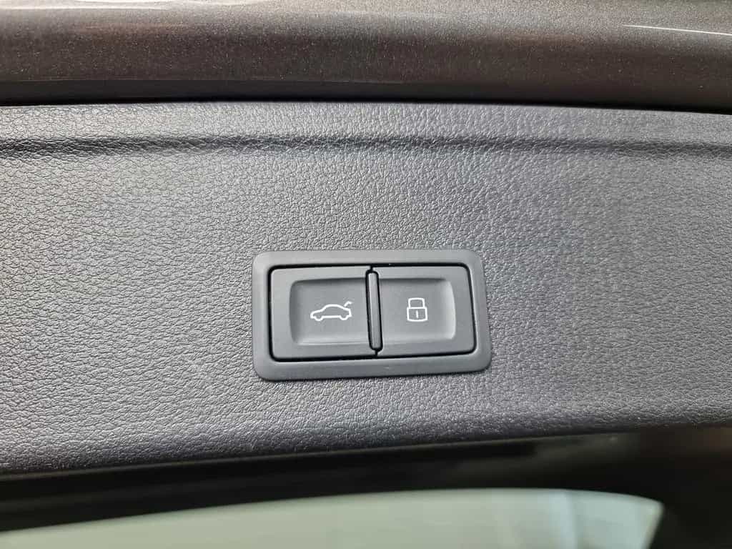 Audi A4 35 TDI DSG LED AHK SHZ Tempomat Leder 09/2020-photo-21