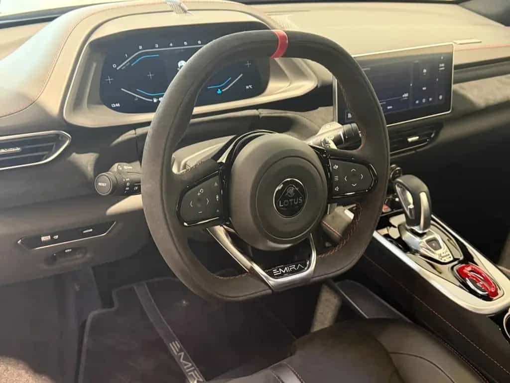 Lotus Emira 2.0 Turbo 268 kW First Edition 04/2024-photo-6