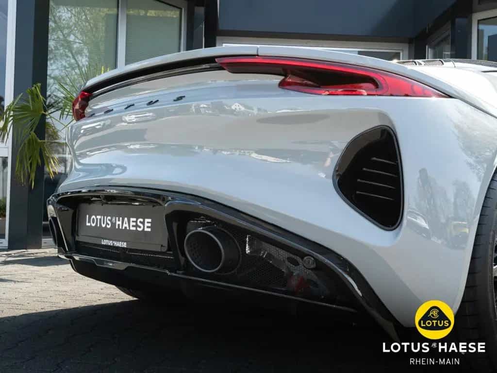 Lotus Emira V6 Zinc Grey - by LOTUS HAESE null-photo-10