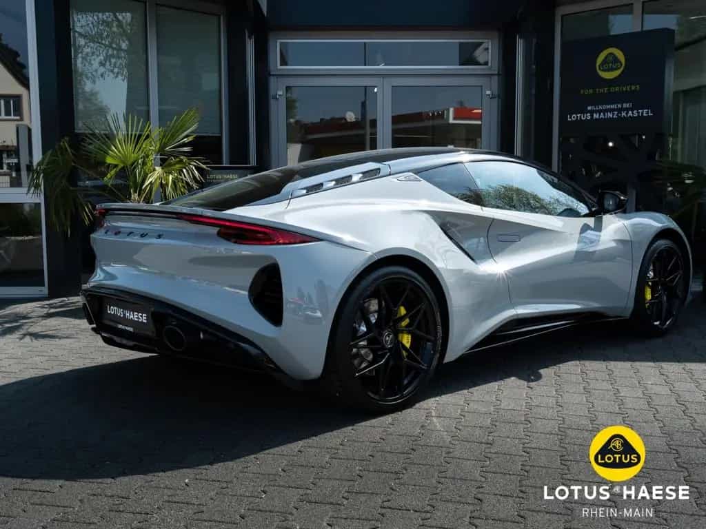Lotus Emira V6 Zinc Grey - by LOTUS HAESE null-photo-4