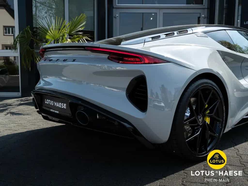 Lotus Emira V6 Zinc Grey - by LOTUS HAESE null-photo-9