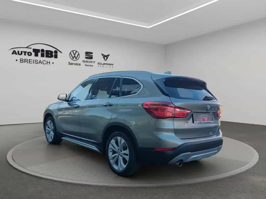 BMW X1 SDrive 09/2016-photo-3