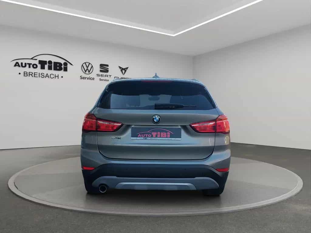 BMW X1 SDrive 09/2016-photo-4