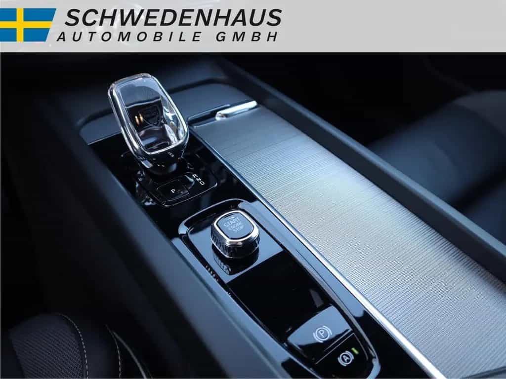 Volvo XC60 B5 BENZIN PLUS DARK AWD 02/2023-photo-10