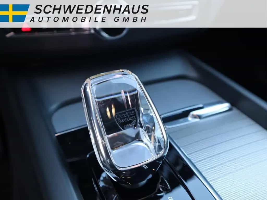 Volvo XC60 B5 BENZIN PLUS DARK AWD 02/2023-photo-11