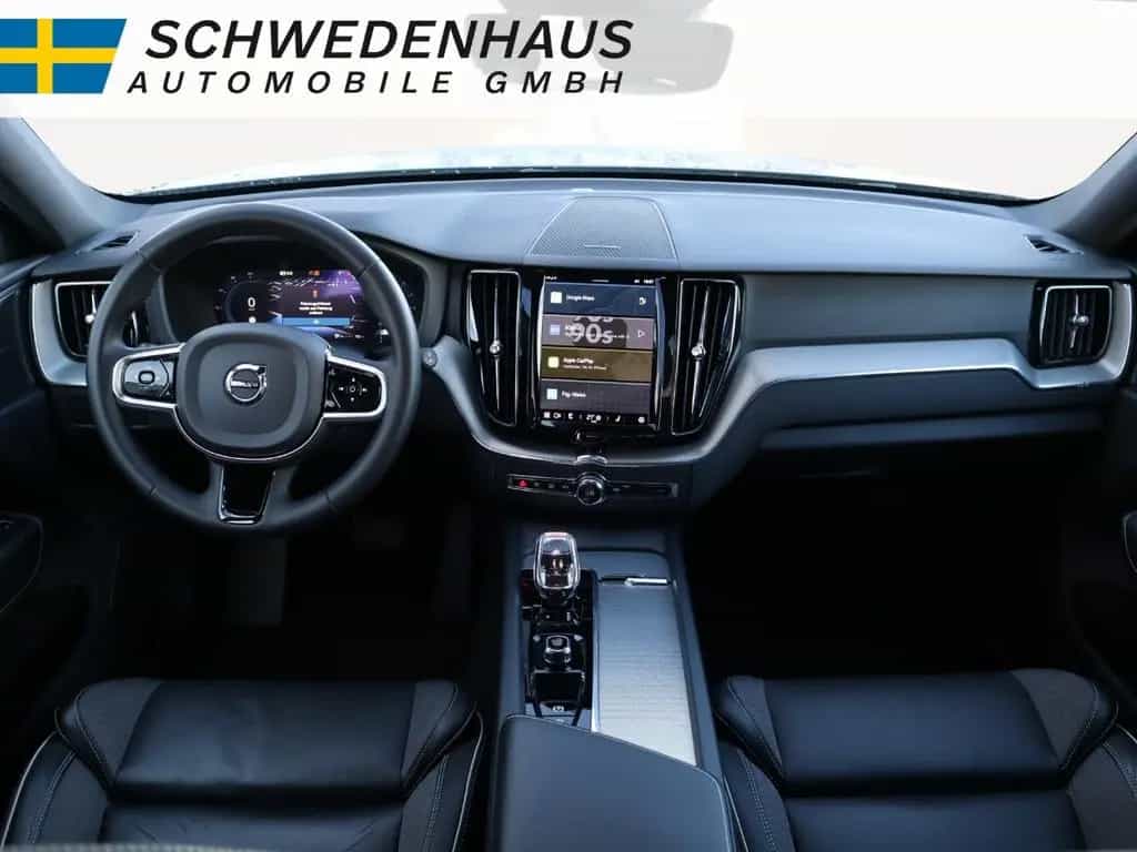 Volvo XC60 B5 BENZIN PLUS DARK AWD 02/2023-photo-16