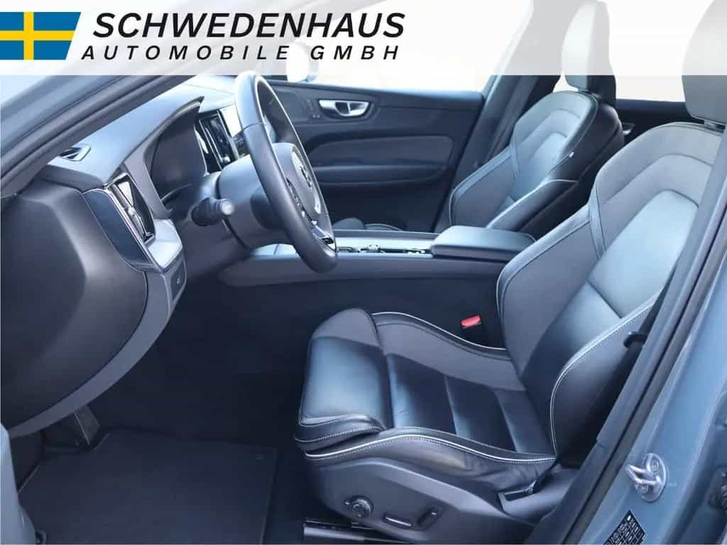 Volvo XC60 B5 BENZIN PLUS DARK AWD 02/2023-photo-4
