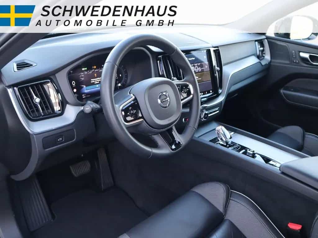 Volvo XC60 B5 BENZIN PLUS DARK AWD 02/2023-photo-5