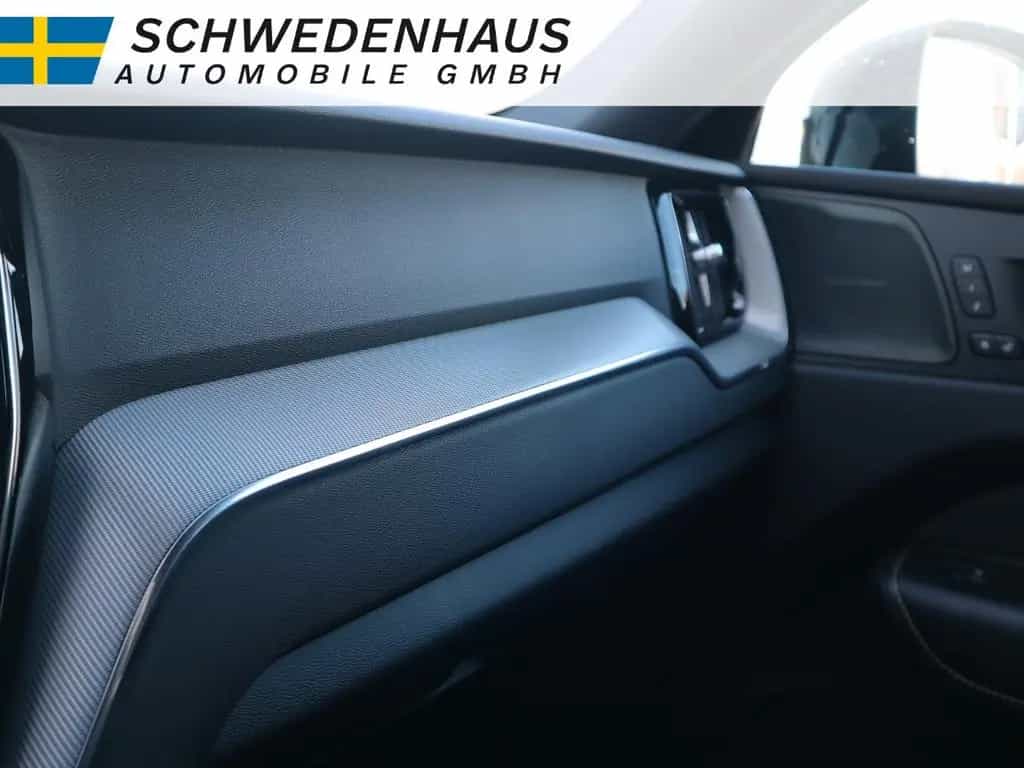 Volvo XC60 B5 BENZIN PLUS DARK AWD 02/2023-photo-8
