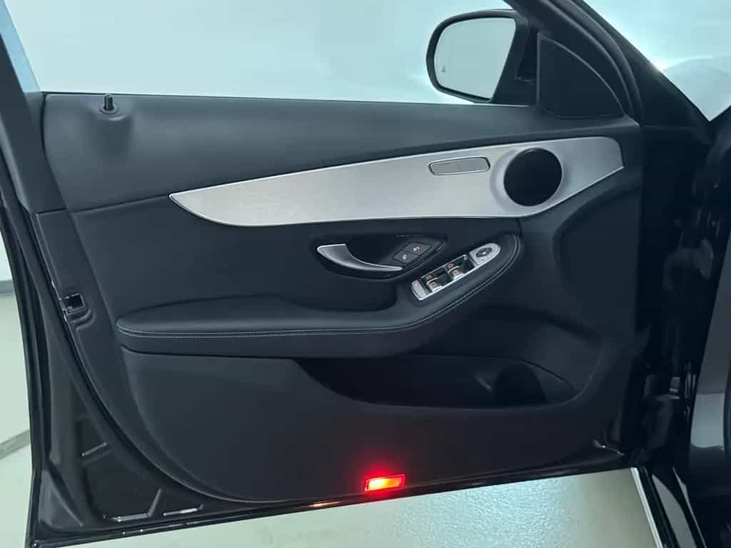 Mercedes-Benz C 180 T Avantgarde Navi LED SFW Kamera Keyless 02/2021-photo-14