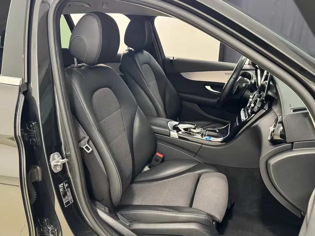 Mercedes-Benz C 180 T Avantgarde Navi LED SFW Kamera Keyless 02/2021-photo-9