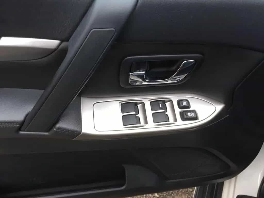 Mitsubishi Pajero 3,2 DI-D 4WD Top Automatik*1.HAND* 01/2014-photo-13