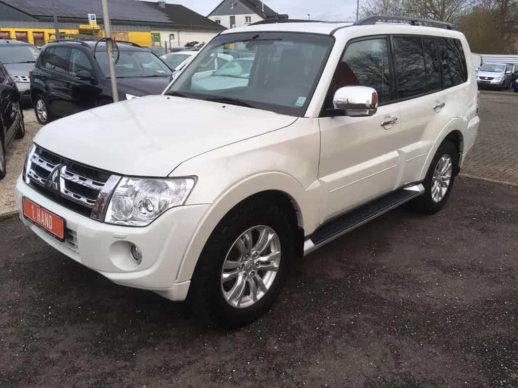 Mitsubishi Pajero 3,2 DI-D 4WD Top Automatik*1.HAND* 01/2014-photo-1