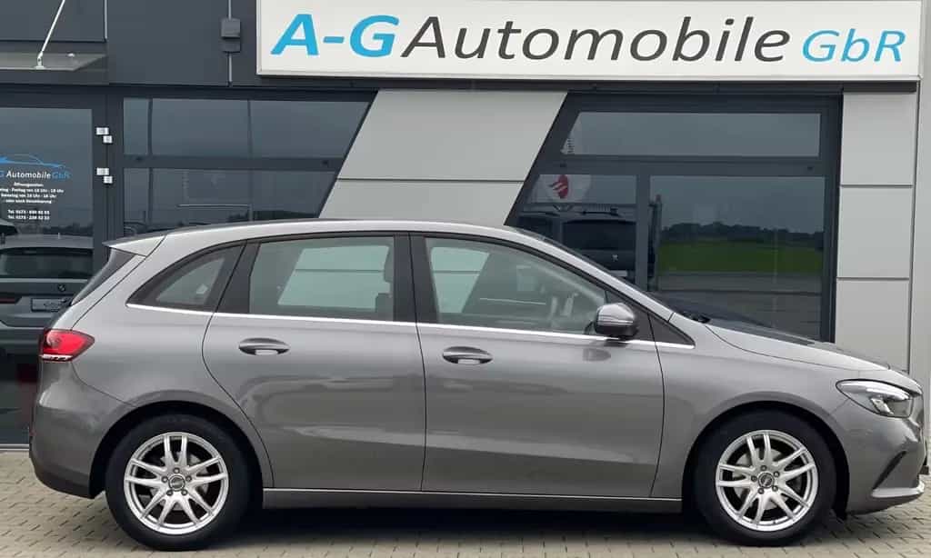Mercedes-Benz B-Class 180 Style Automatik NUR 46 TKM AHK LED KAMERA 02/2019-photo-10