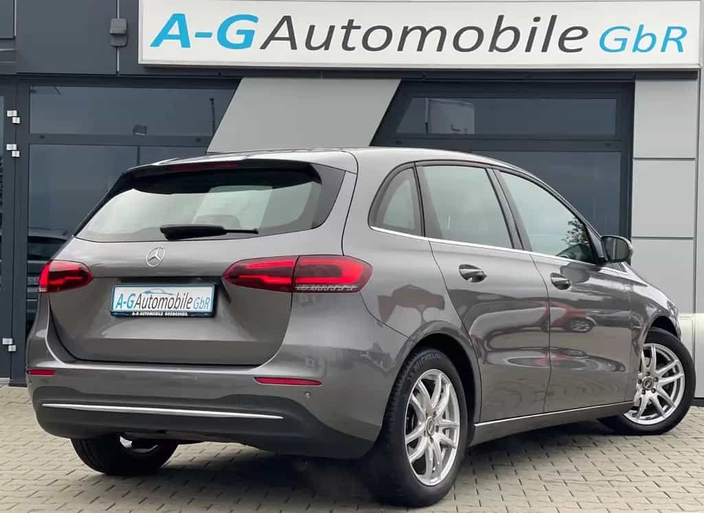 Mercedes-Benz B-Class 180 Style Automatik NUR 46 TKM AHK LED KAMERA 02/2019-photo-9