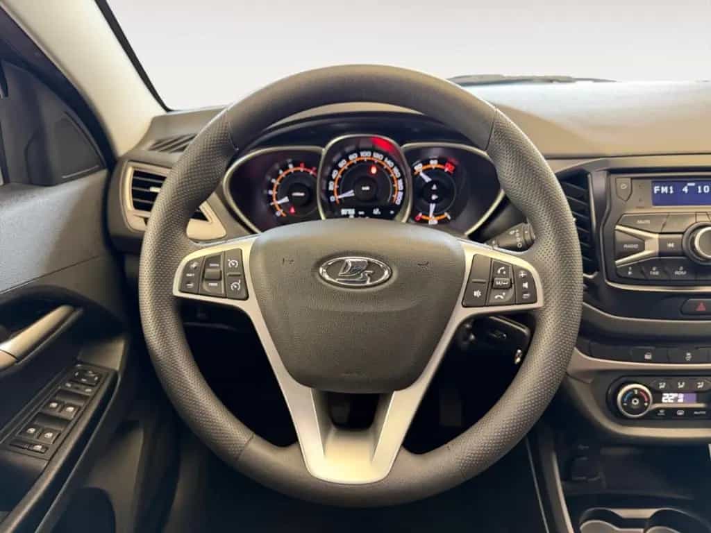 Lada Vesta SW SITZ.HZG TEMPOMAT ALU BLUETOOTH KLIMA M 09/2018-photo-13