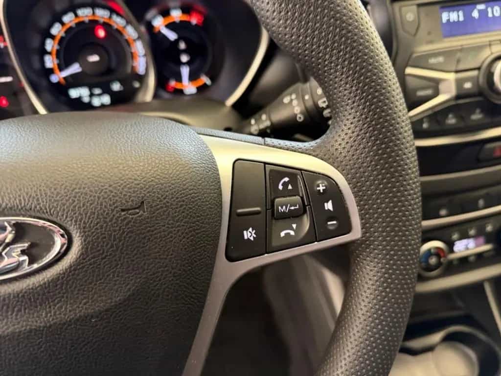 Lada Vesta SW SITZ.HZG TEMPOMAT ALU BLUETOOTH KLIMA M 09/2018-photo-17