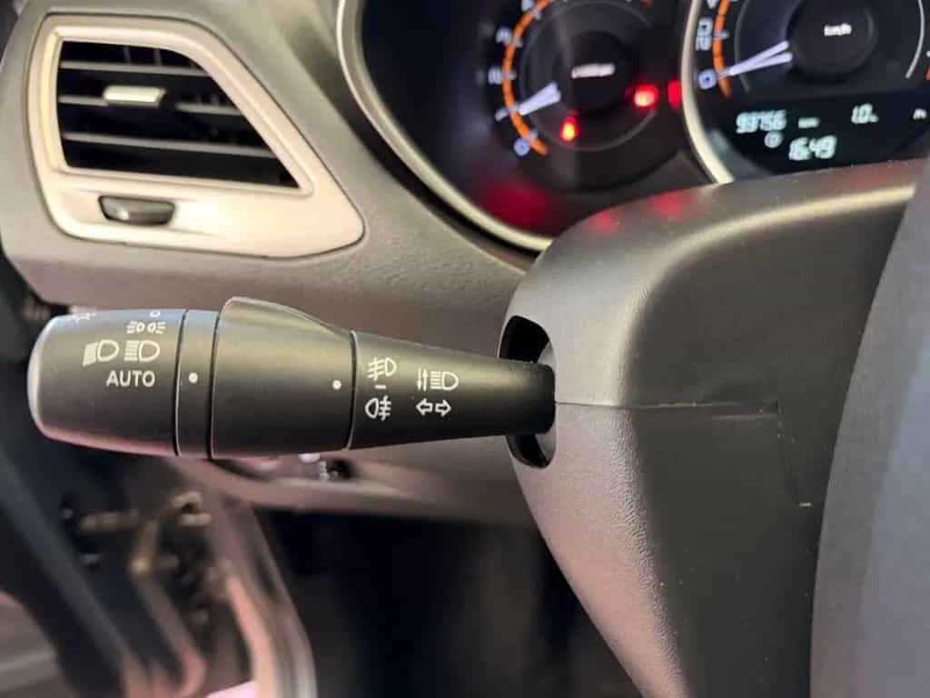 Lada Vesta SW SITZ.HZG TEMPOMAT ALU BLUETOOTH KLIMA M 09/2018-photo-19