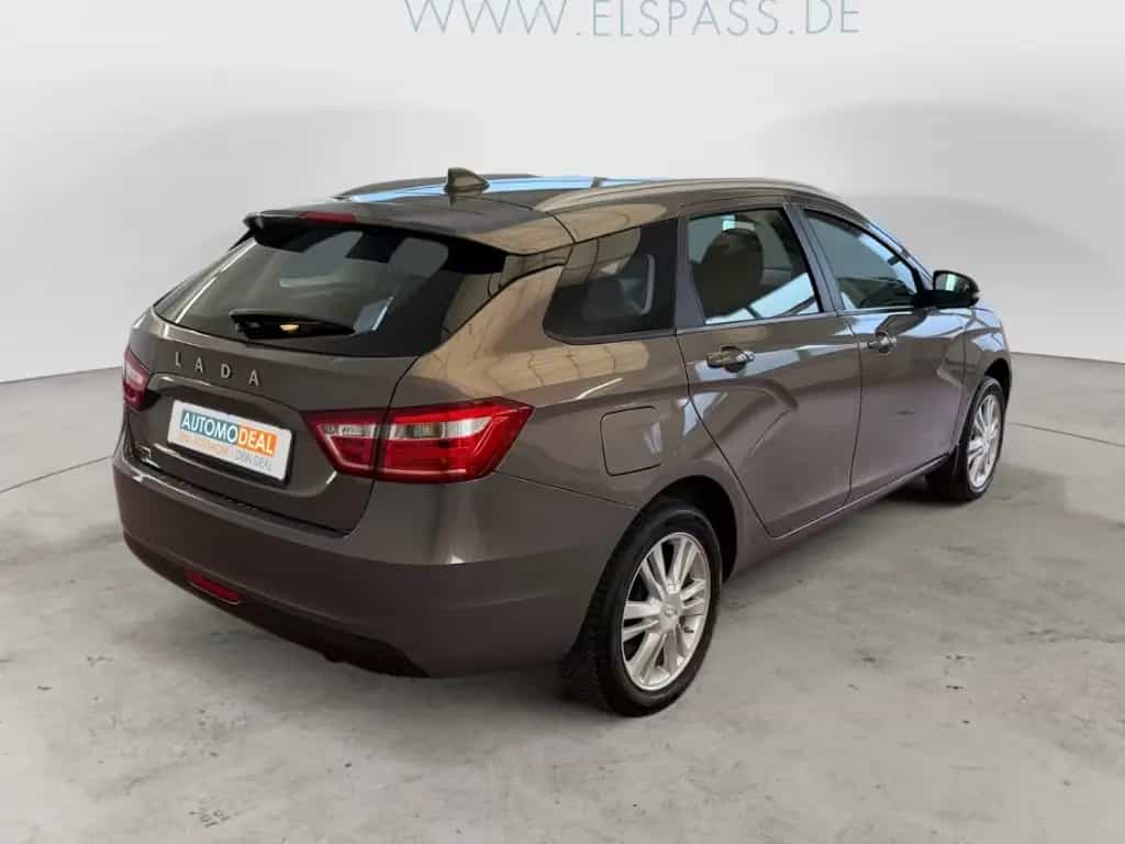 Lada Vesta SW SITZ.HZG TEMPOMAT ALU BLUETOOTH KLIMA M 09/2018-photo-4