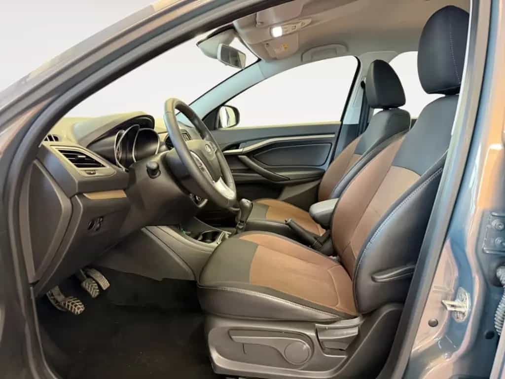 Lada Vesta SW SITZ.HZG TEMPOMAT ALU BLUETOOTH KLIMA M 09/2018-photo-8