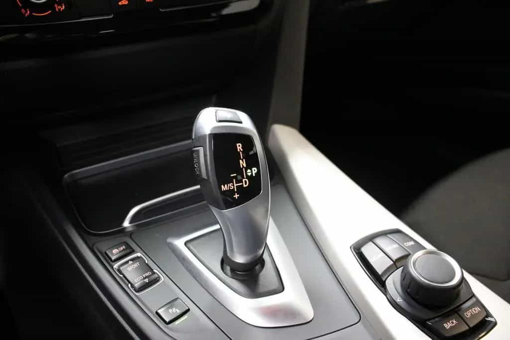 BMW 318 i Touring Autom. LED KLIMA EL.HECKKLAPPE PDC+ 12/2018-photo-19
