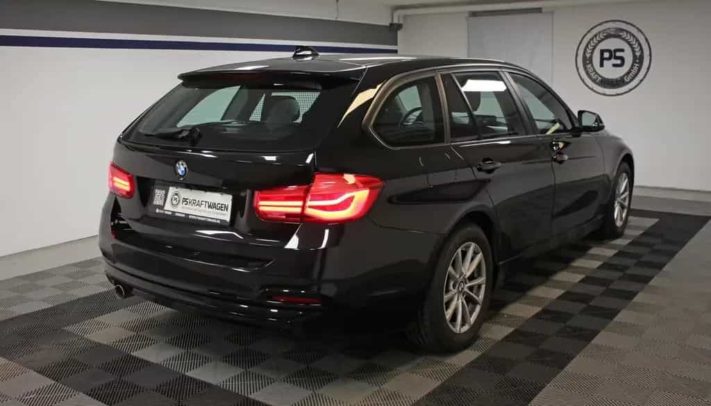 BMW 318 i Touring Autom. LED KLIMA EL.HECKKLAPPE PDC+ 12/2018-photo-2