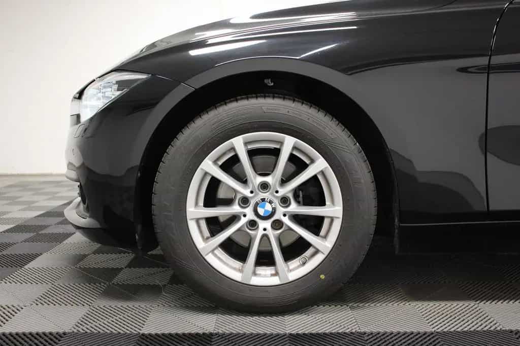 BMW 318 i Touring Autom. LED KLIMA EL.HECKKLAPPE PDC+ 12/2018-photo-4