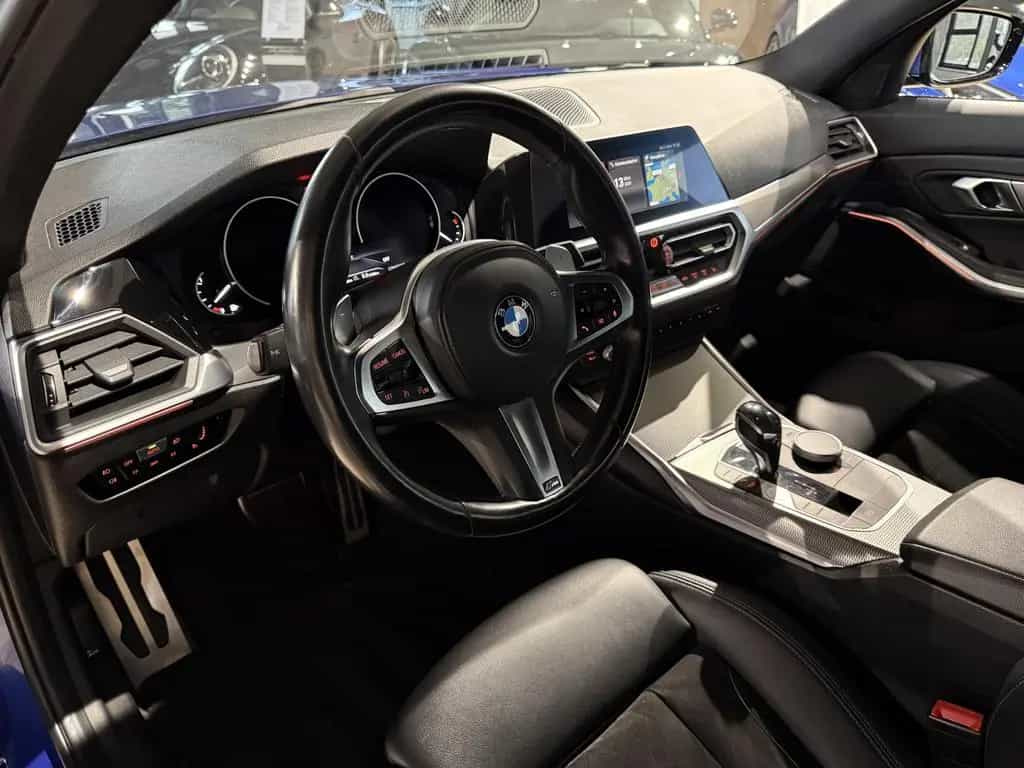 BMW 3 Series 330 i M Sport*KAMERA*LED*NAVI* 12/2019-photo-10