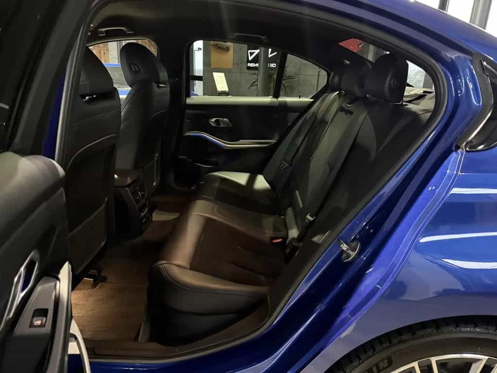 BMW 3 Series 330 i M Sport*KAMERA*LED*NAVI* 12/2019-photo-14