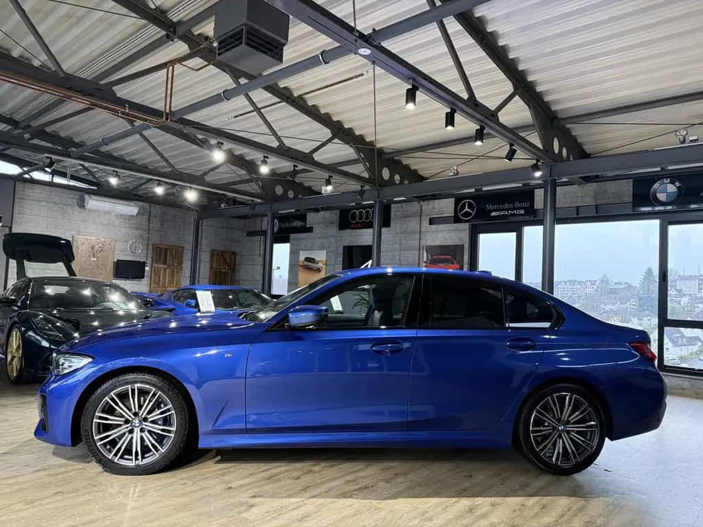 BMW 3 Series 330 i M Sport*KAMERA*LED*NAVI* 12/2019-photo-2